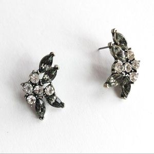 Black rhinestone stud earrings